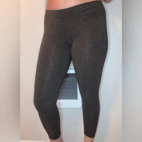 Aritzia TNA 7/8 Length Leggings Size Large Gray - Picture 1 of 5